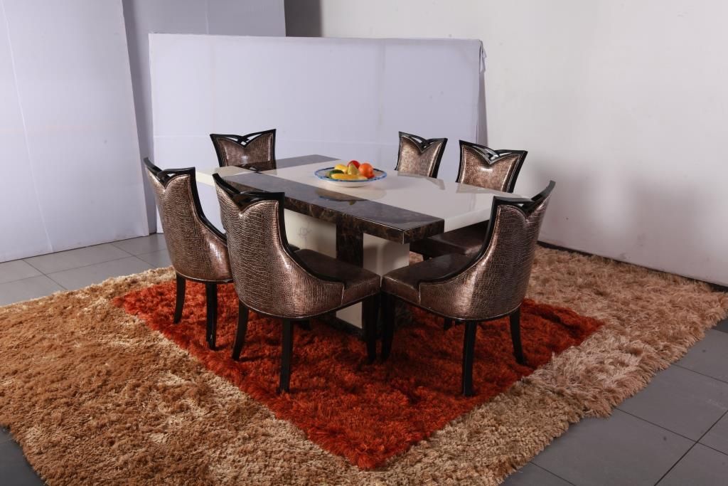Dining Room – Table