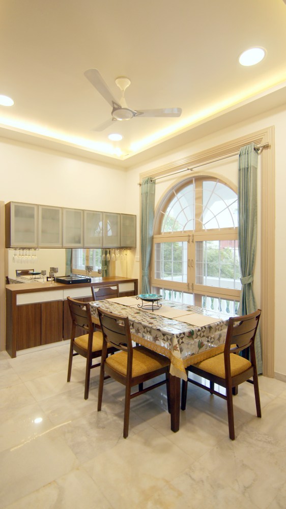 Dining Room – Table