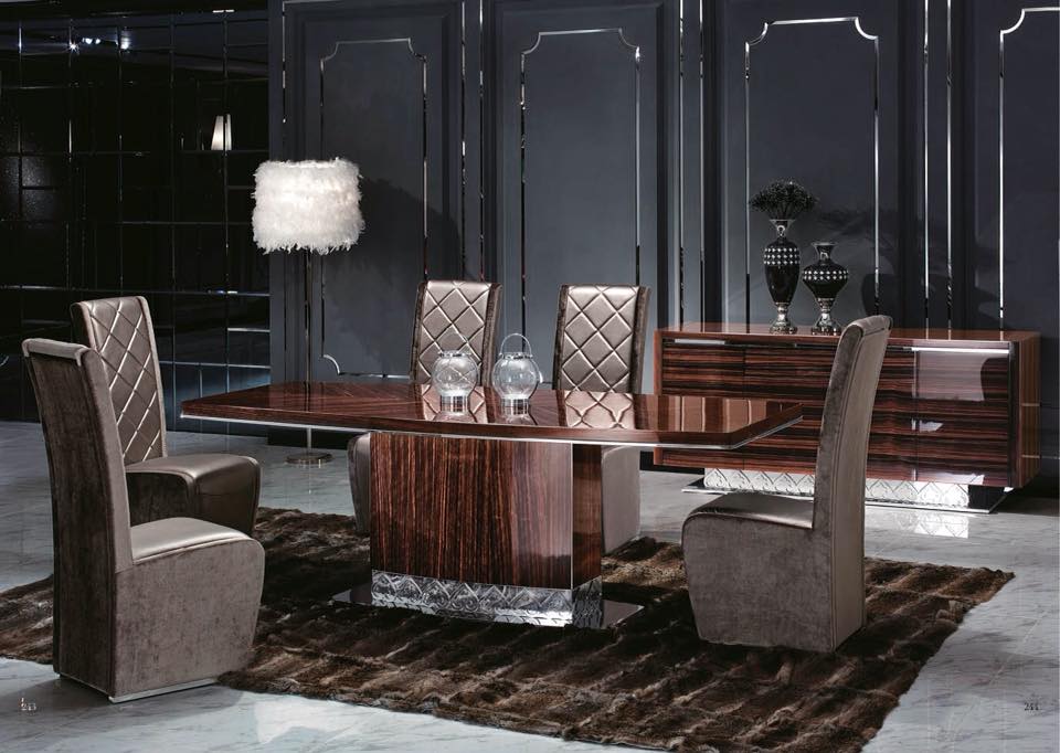 Dining Room – Table