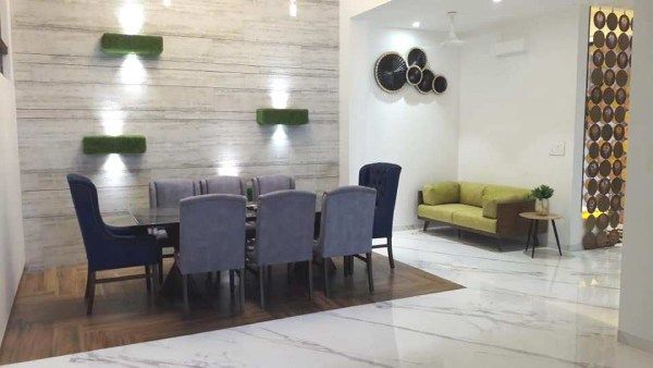 Dining Room – Table