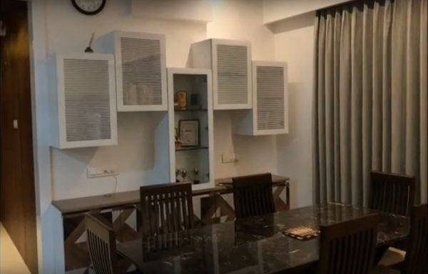 Dining Room – Table