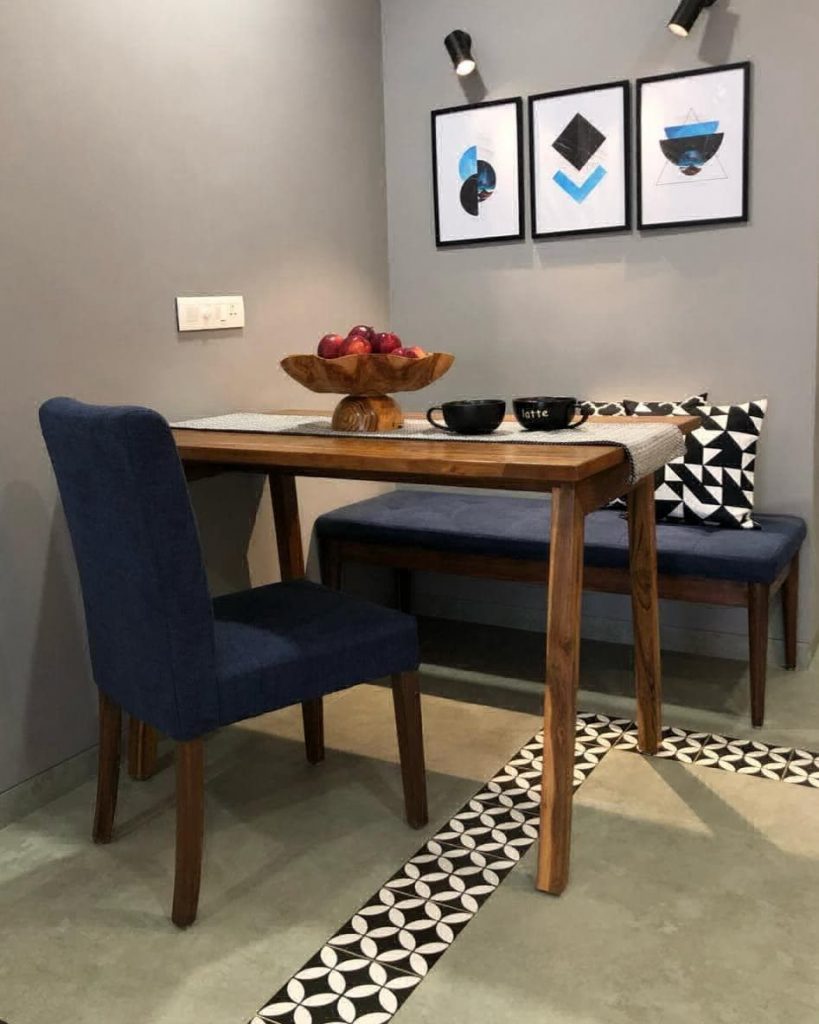 Dining Room – Table