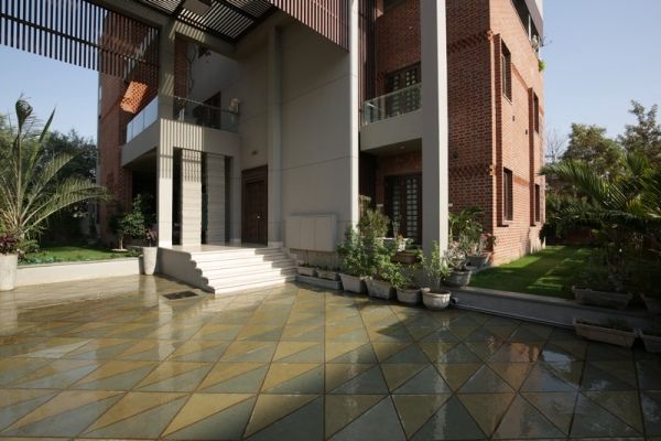 Contemporary Bungalow with Brick Cladding & Concrete