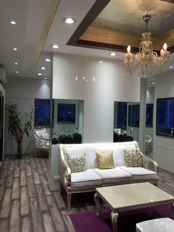 Sofa – Center Table