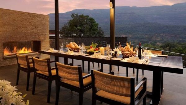Dining Room – Table