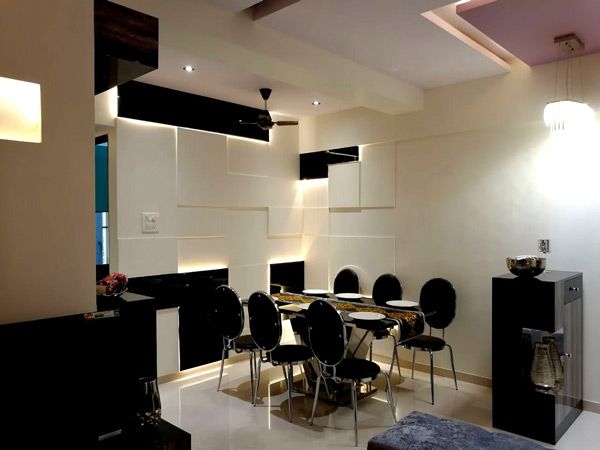 Dining Room – Table
