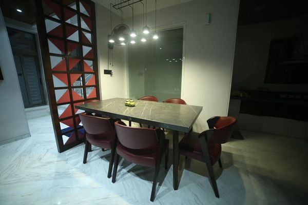 Dining Room – Table