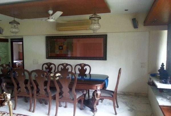 Dining Room – Table