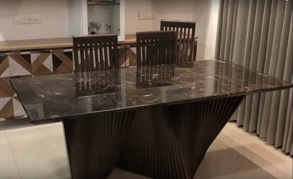 Dining Room – Table