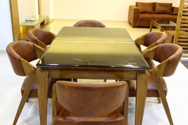 Dining Room – Table