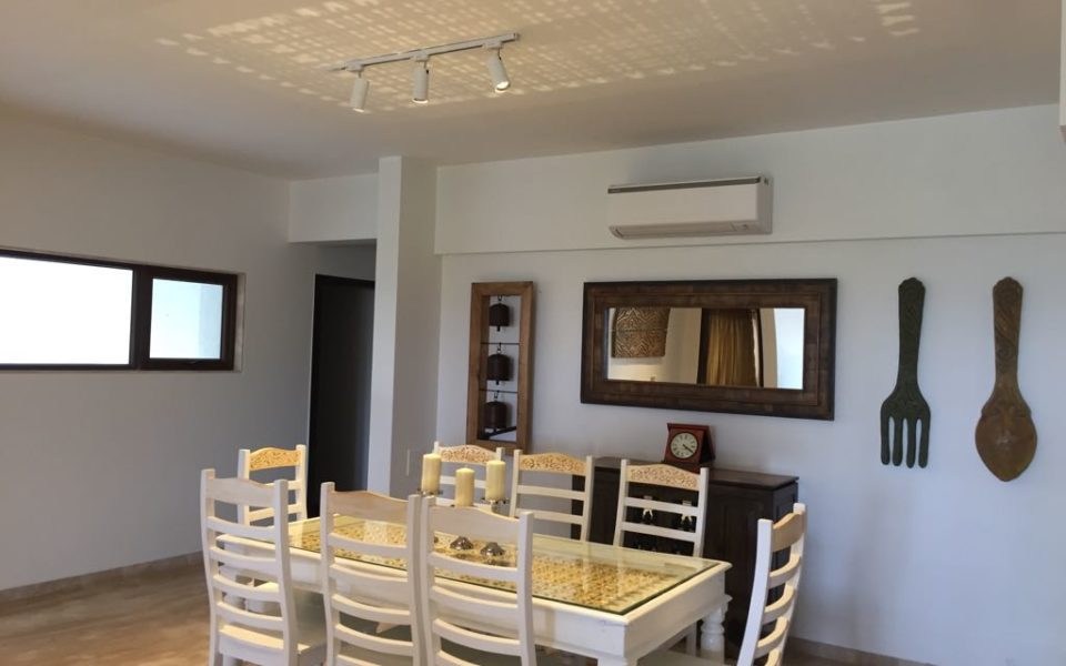 Dining Room – Table