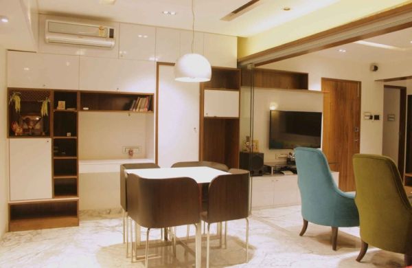 Dining Room – Table