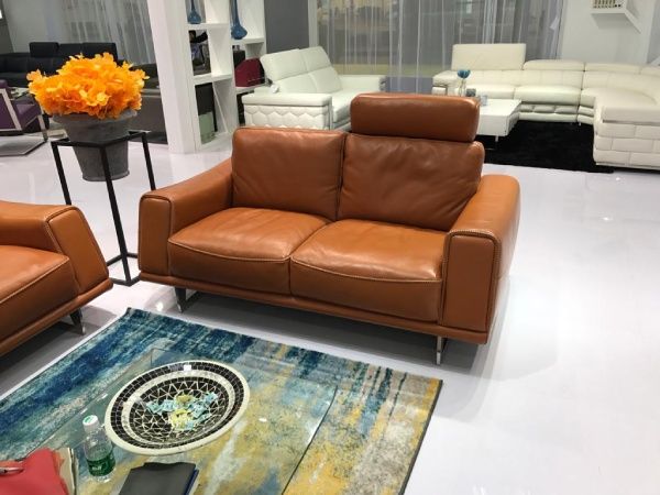 Sofa – Center Table