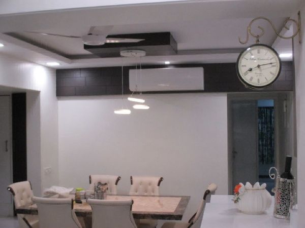 Dining Room – Table