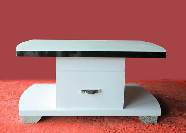 Sofa – Center Table