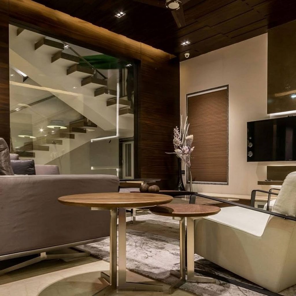 Sofa – Center Table