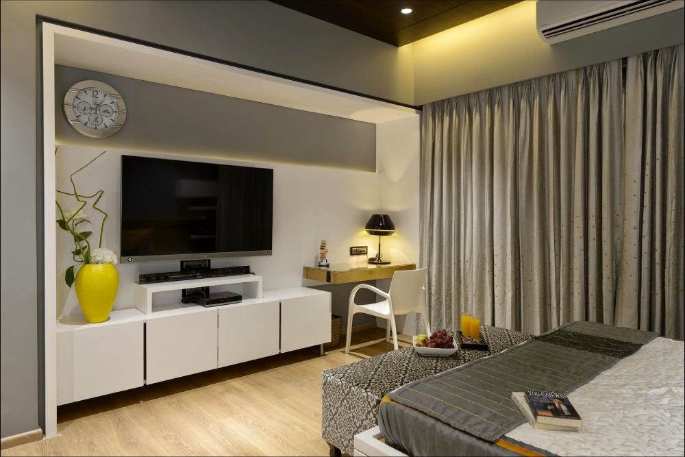 Bedroom with Wooden Flooring