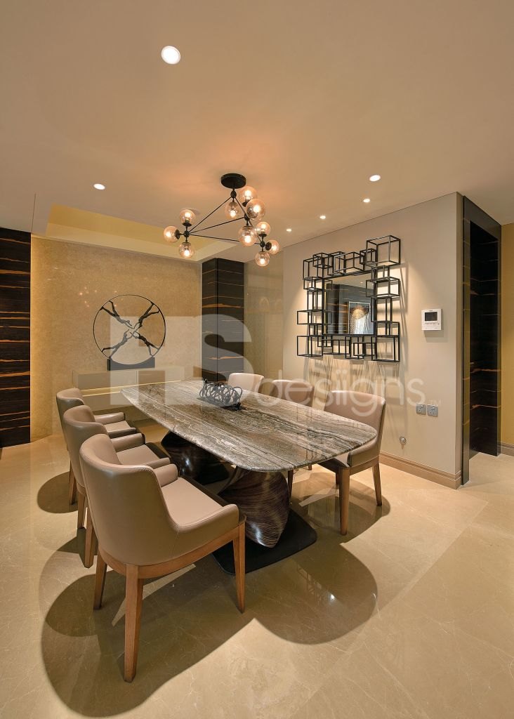 Dining Room – Table