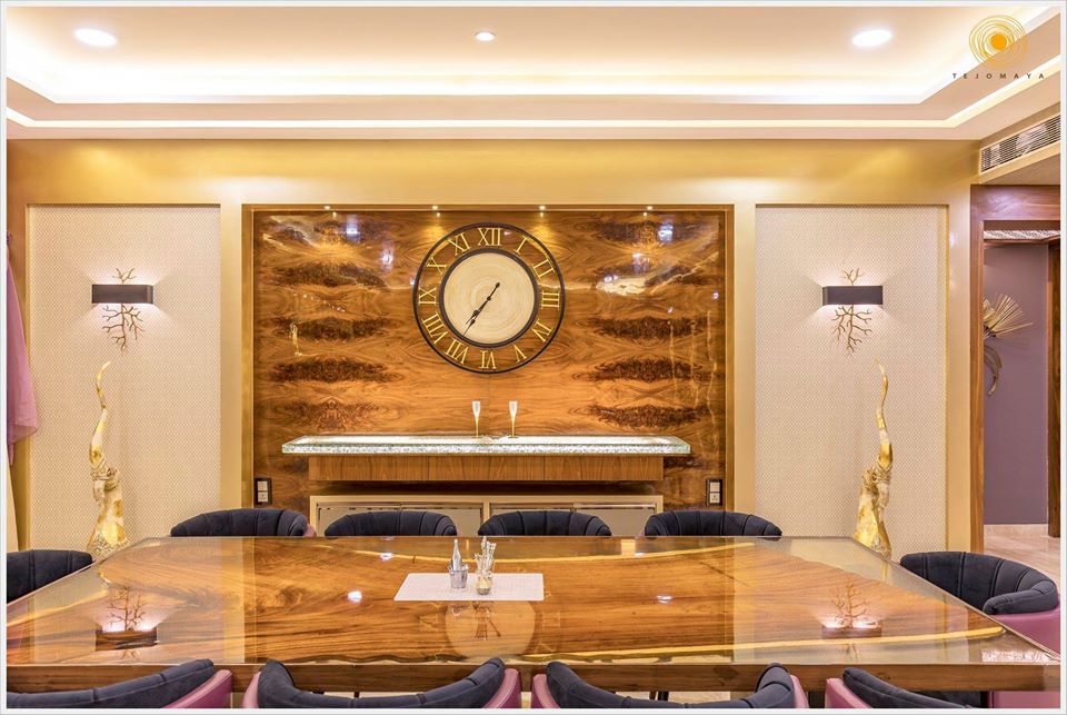 Dining Room – Table