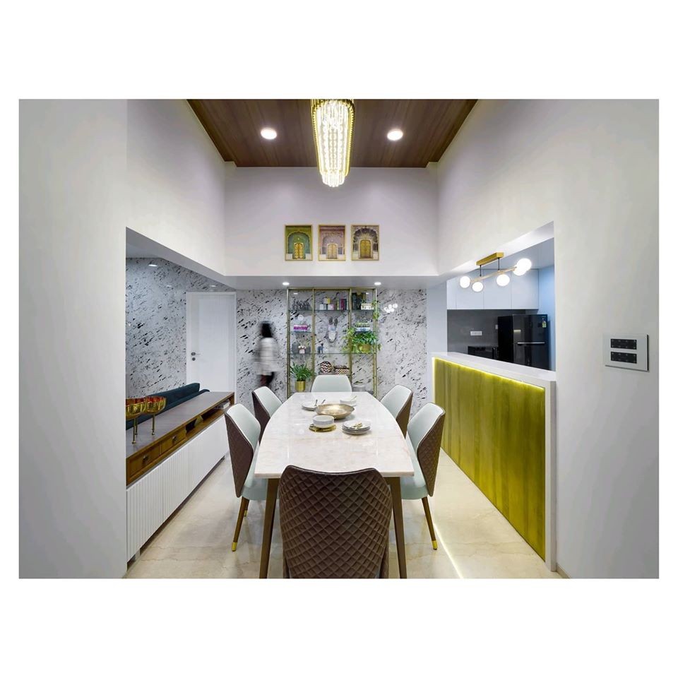Dining Room – Table