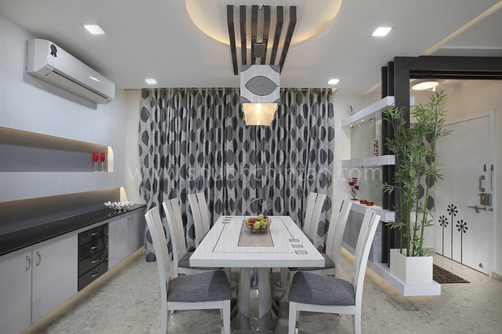 Dining Room – Table