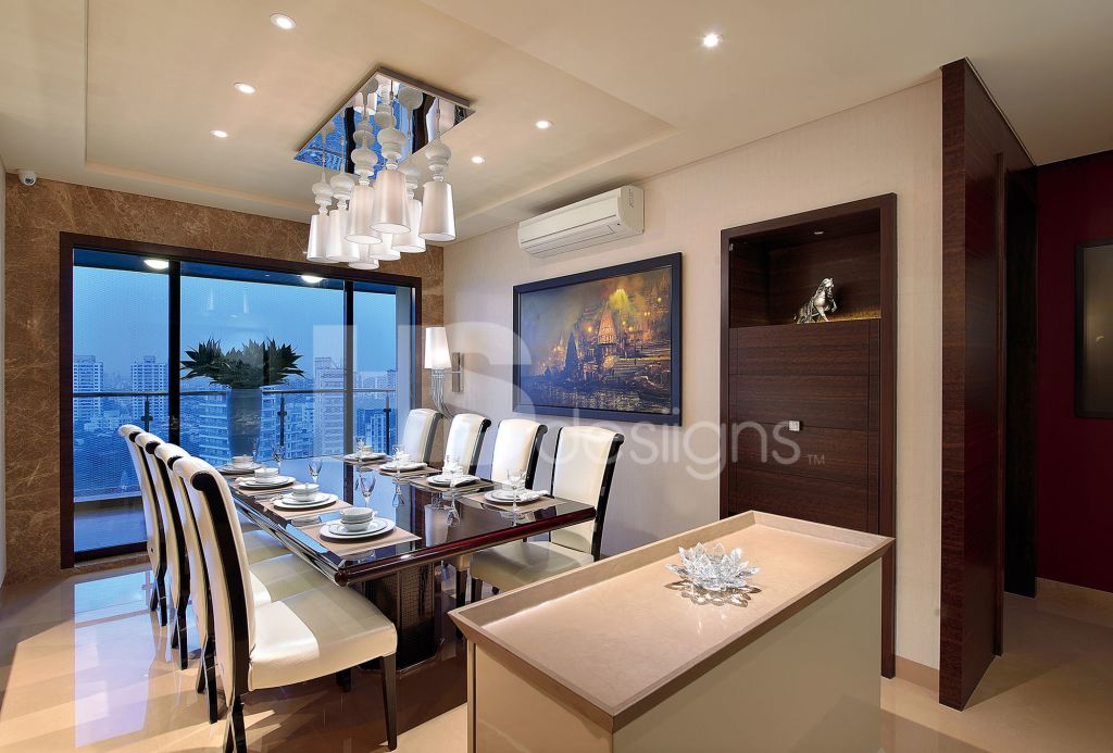 Dining Room – Table