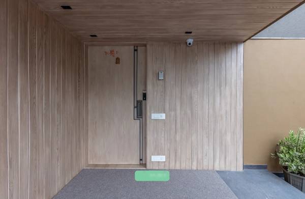 Entrance Door Interior Design