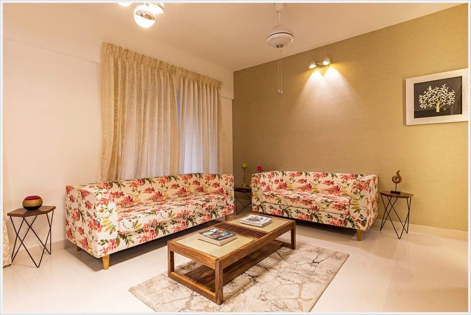 Sofa – Center Table