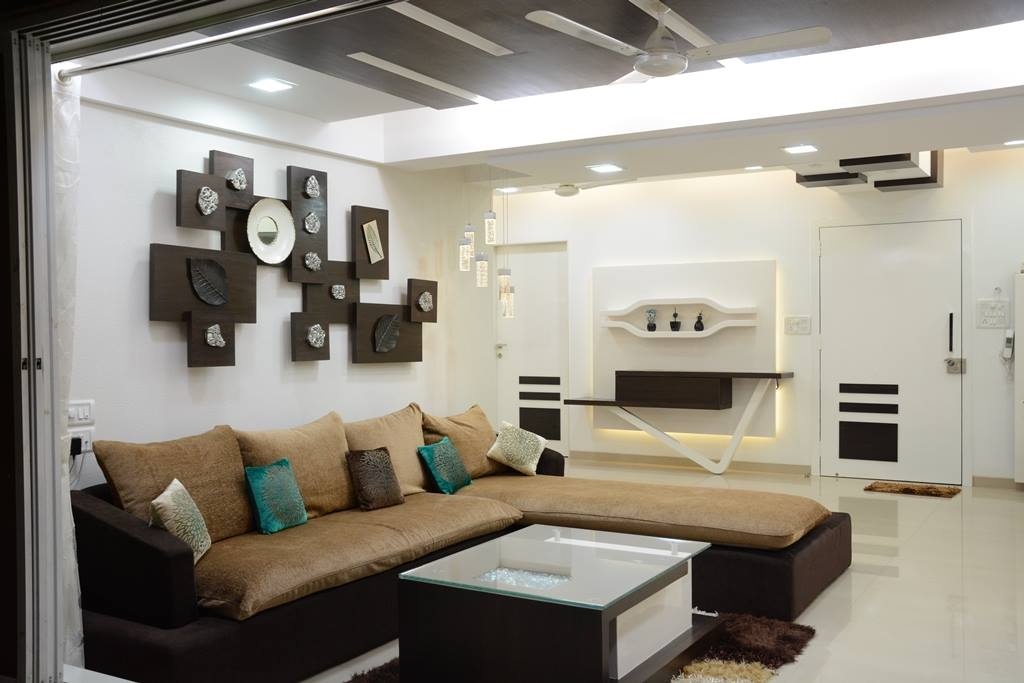 Living Room Accommodating Modern Sectional Sofa