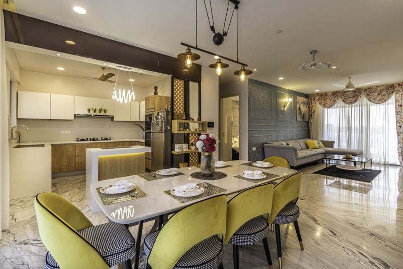 Dining Room – Table