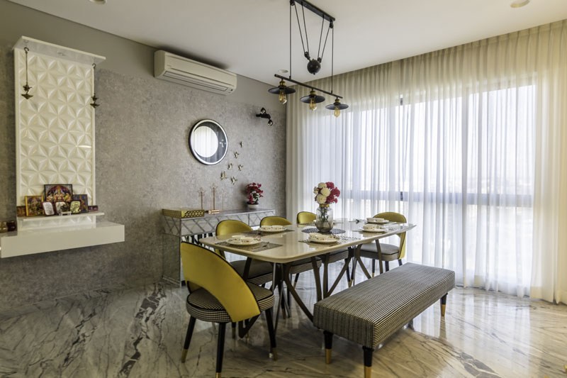 Dining Room – Table