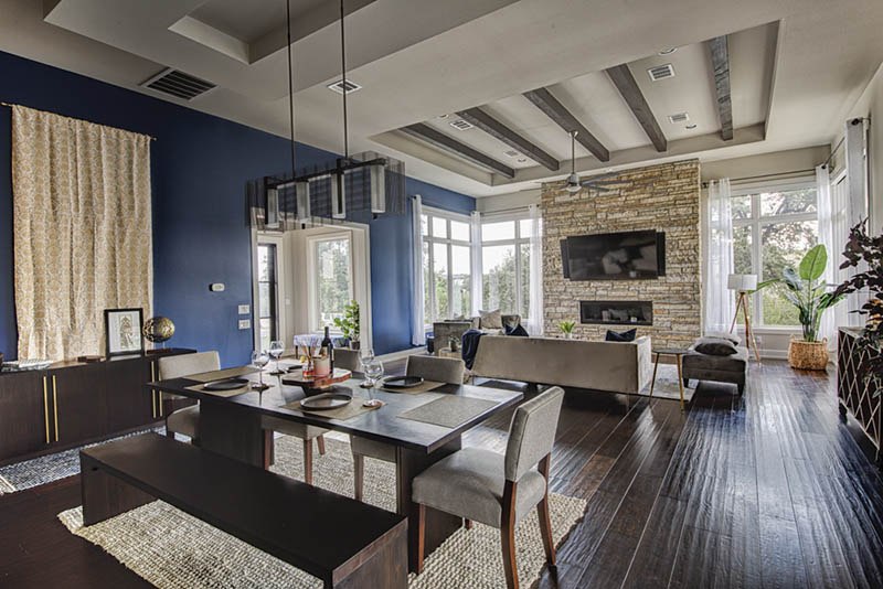 Dining Room – Table