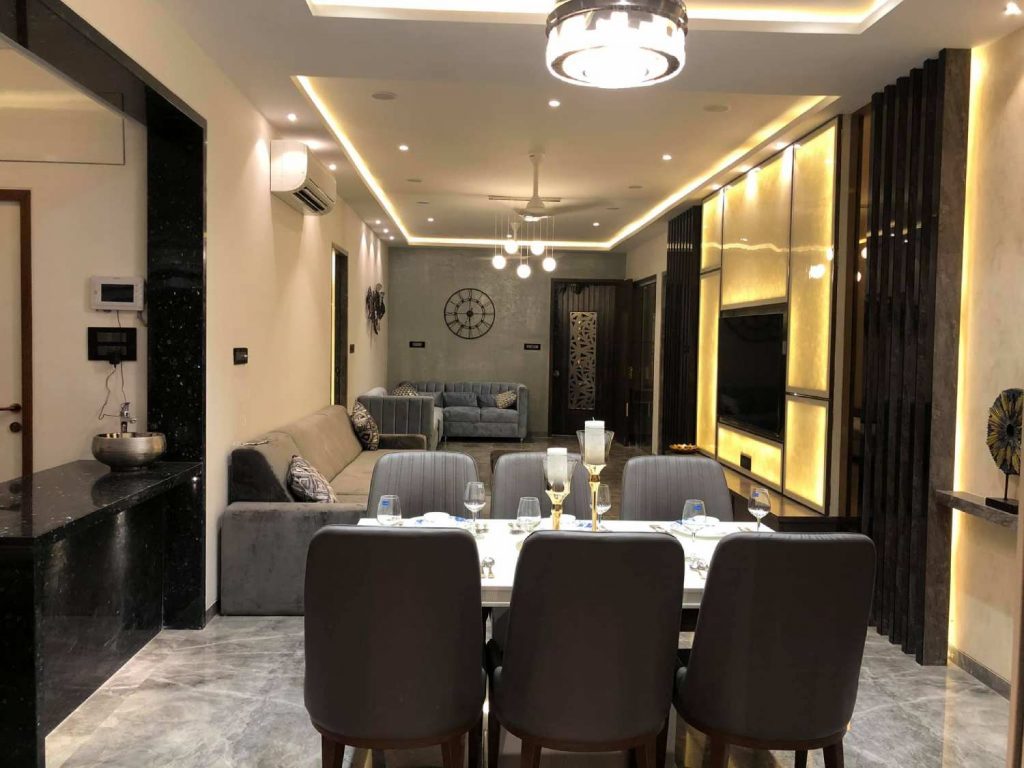 Dining Room – Table