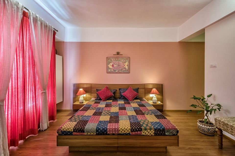 This Simple Traditional Style Bedroom