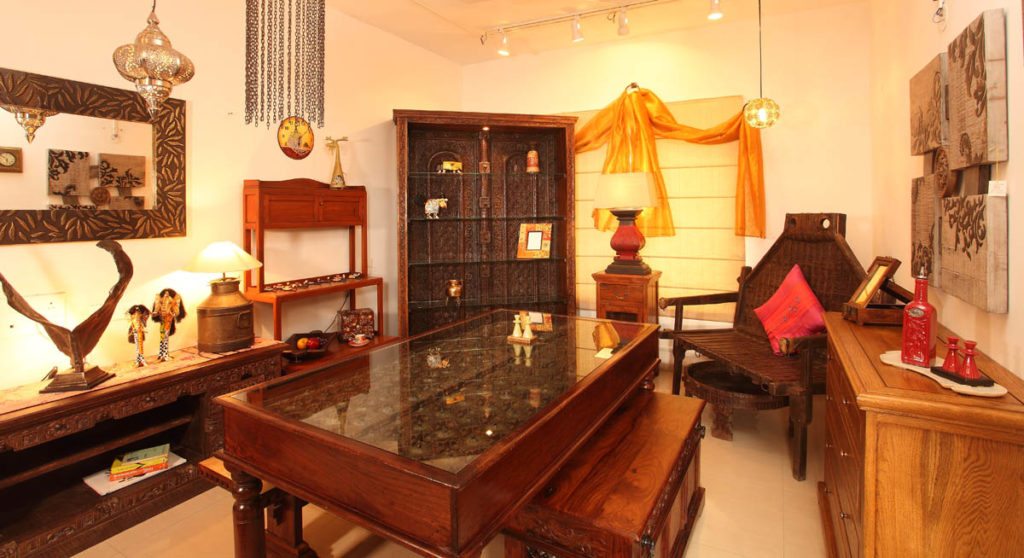 Dining Room – Table