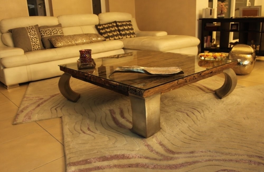 Sofa – Center Table