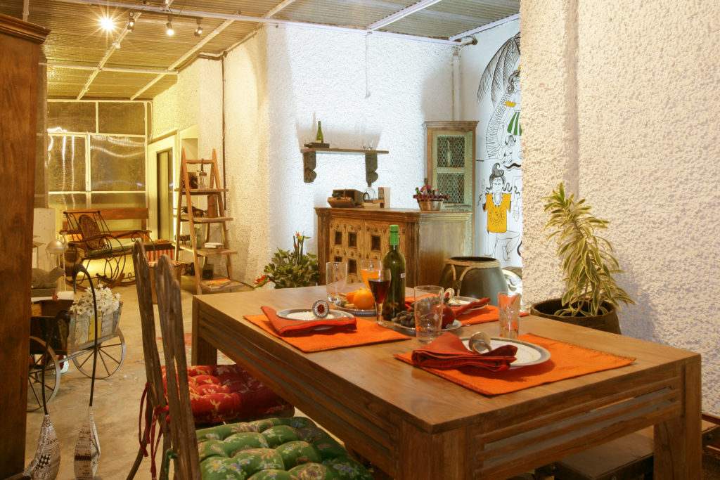 Dining Room – Table
