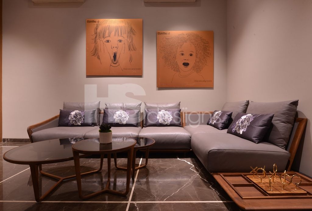 Sofa – Center Table