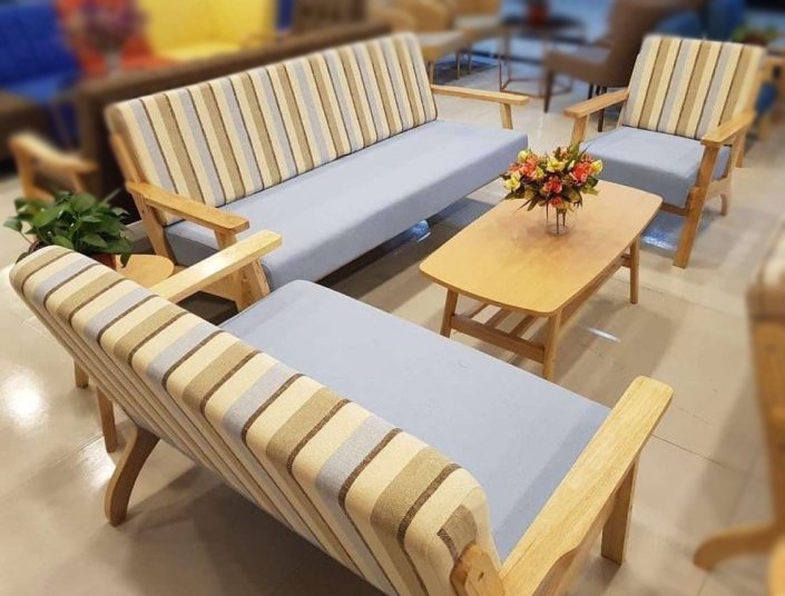 Sofa – Center Table