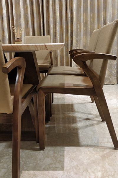 Dining Room – Table
