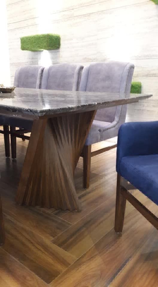 Dining Room – Table