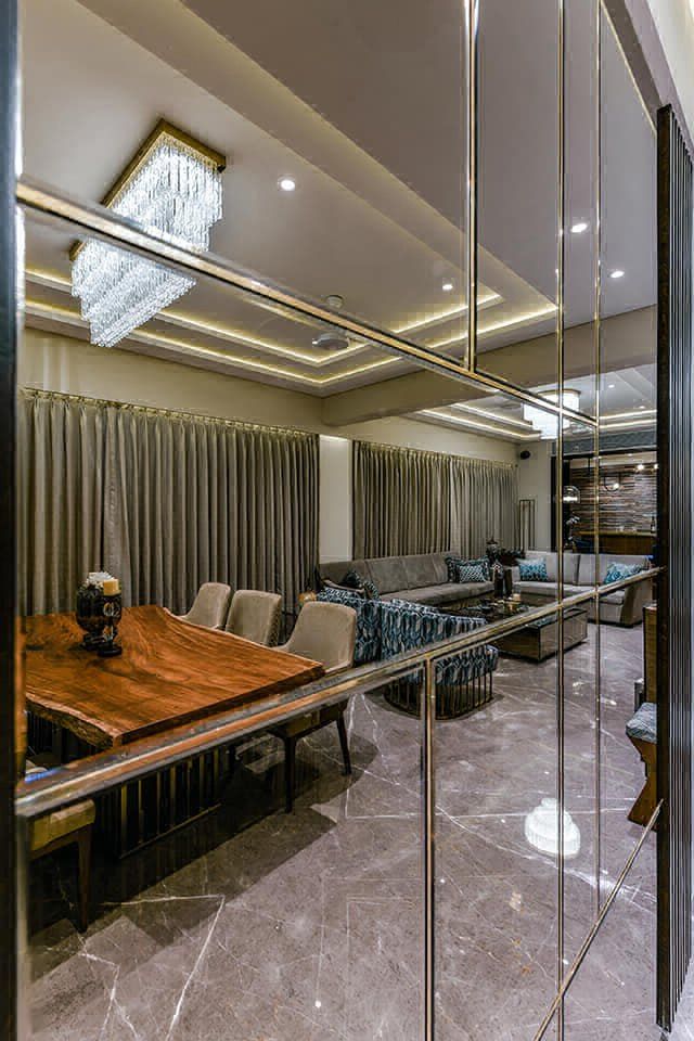 Dining Room – Table