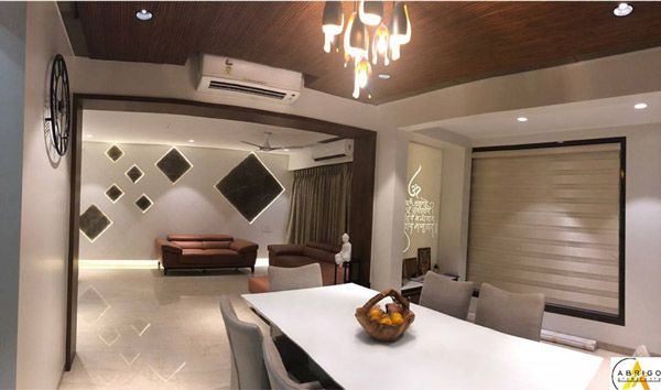 Dining Room – Table