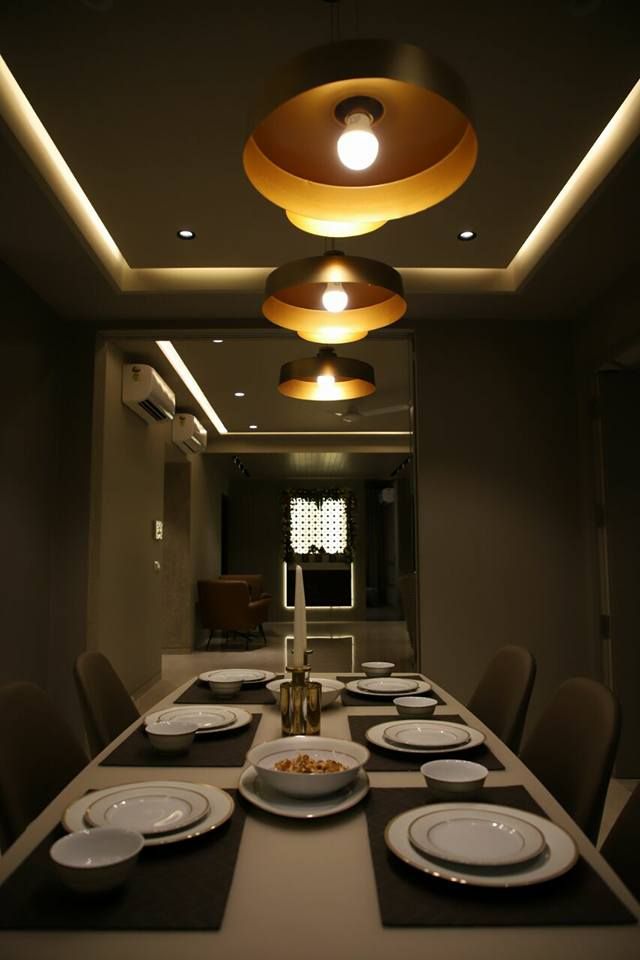 Dining Room – Table