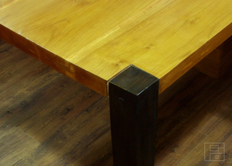 Sofa – Center Table