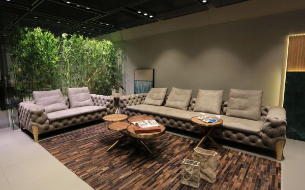 Sofa – Center Table