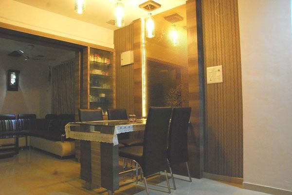 Dining Room – Table