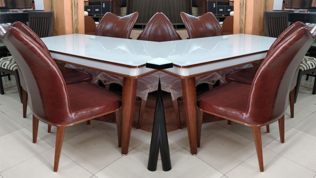 Dining Room – Table