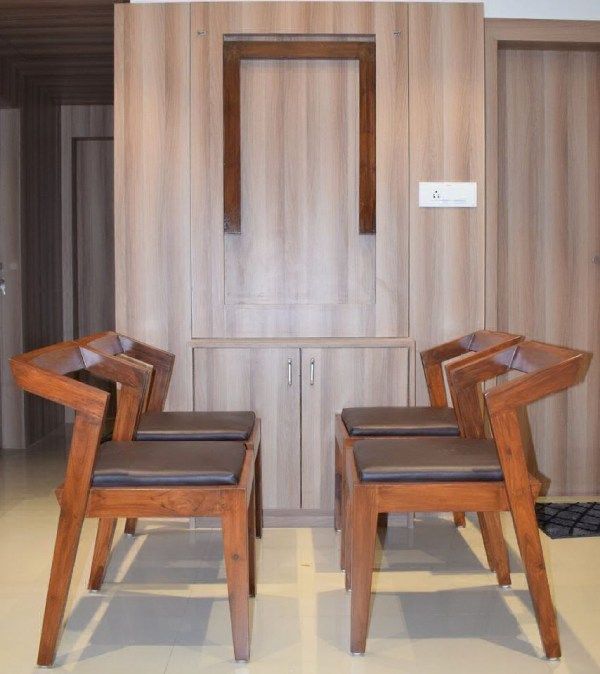 Dining Room – Table
