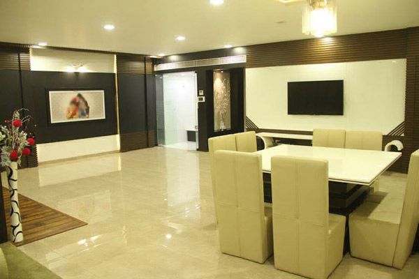 Dining Room – Table